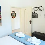 Anemoessa Mansion דירה